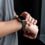 Apple Watch 42-49mm | Apple Watch (42/44/SE/45/46/49mm) - 4Run™ Silikone Løbe Sportsrem - Sort - DELUXECOVERS.DK