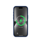 Soft Touch silikone cover i blåt til iPhone Pro, set forfra med MagSafe-opladning