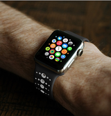 Apple Watch 42mm | Apple Watch (42/44/SE/45/46/49mm) - L'Empiri™ Silikone Sportsrem - Sort/Hvid - DELUXECOVERS.DK